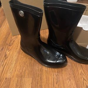 Ugg midsize rain boots